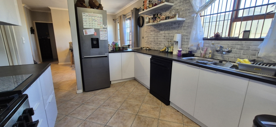 2 Bedroom Property for Sale in Parklands Western Cape